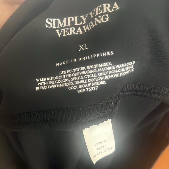 Simply Vera High Rise Legging - Picture 5 of 6